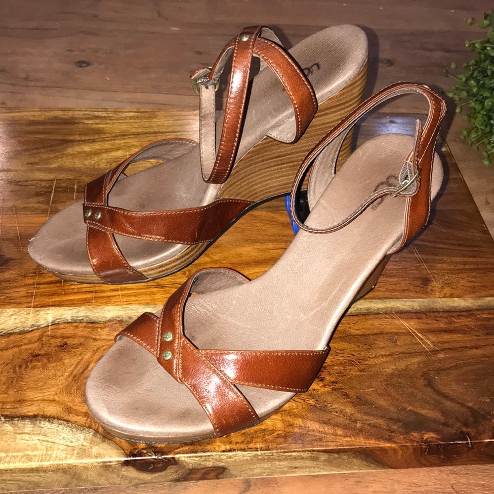 Ugg Ladies Shoes